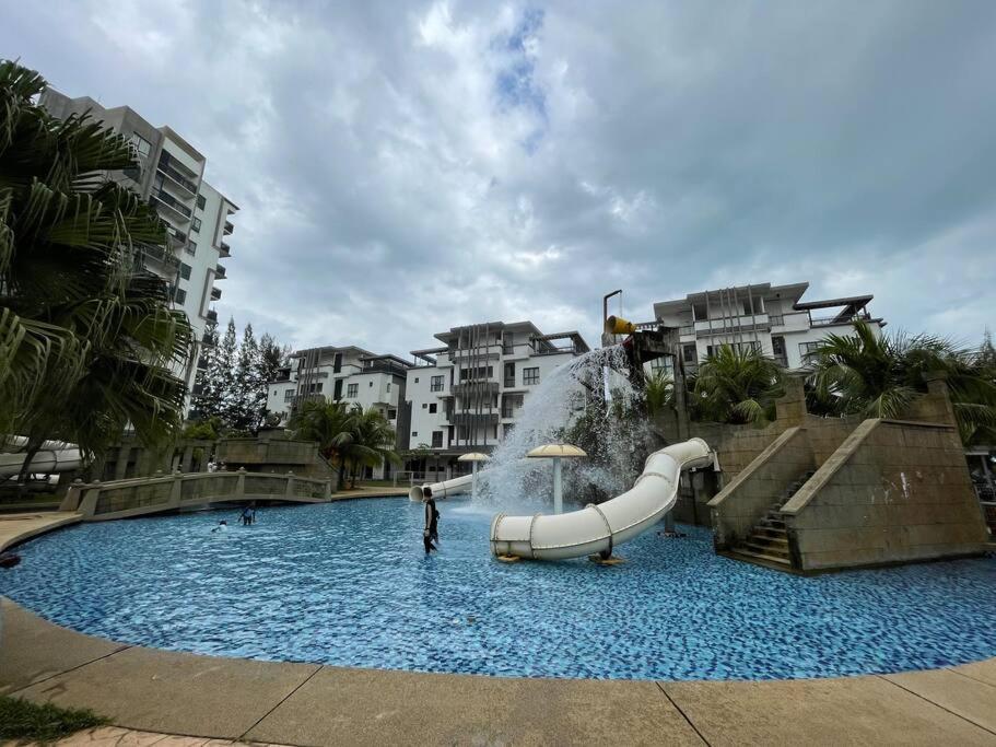 Kuantan Getaway Waterpark And Beach Екстер'єр фото
